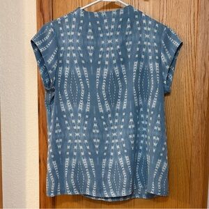 Calvin Klein Blue Geometric Short Sleeve Top Funnel neck cap sleeve